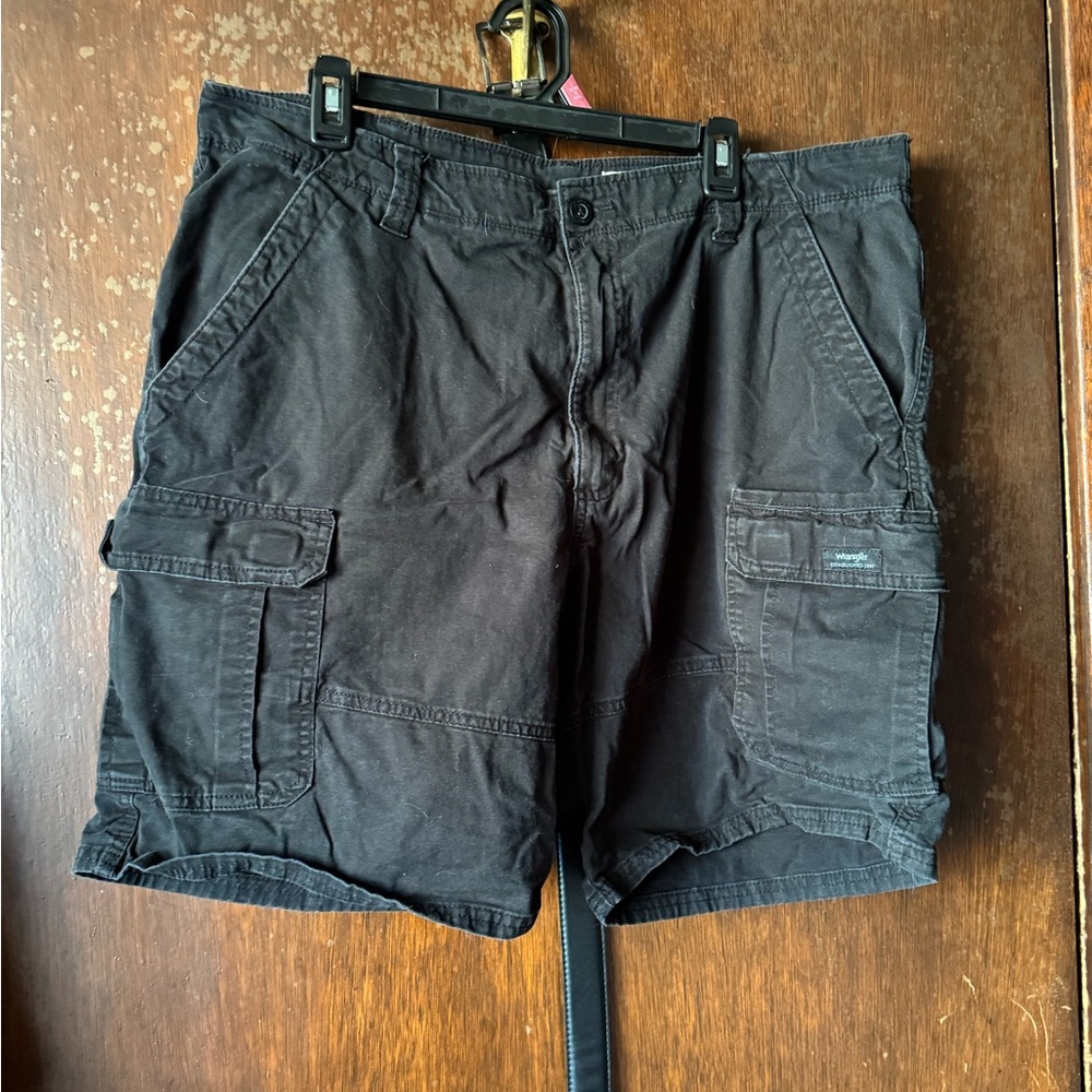 Wrangler Black Cargo Shorts with Relaxed Fit